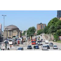 1167_3983 Gebäude mit Kupferkuppel des Alten Elbtunnels - Strassenverkehr. | St. Pauli Hafenstrasse - Bilder aus Hamburg Sankt Pauli.